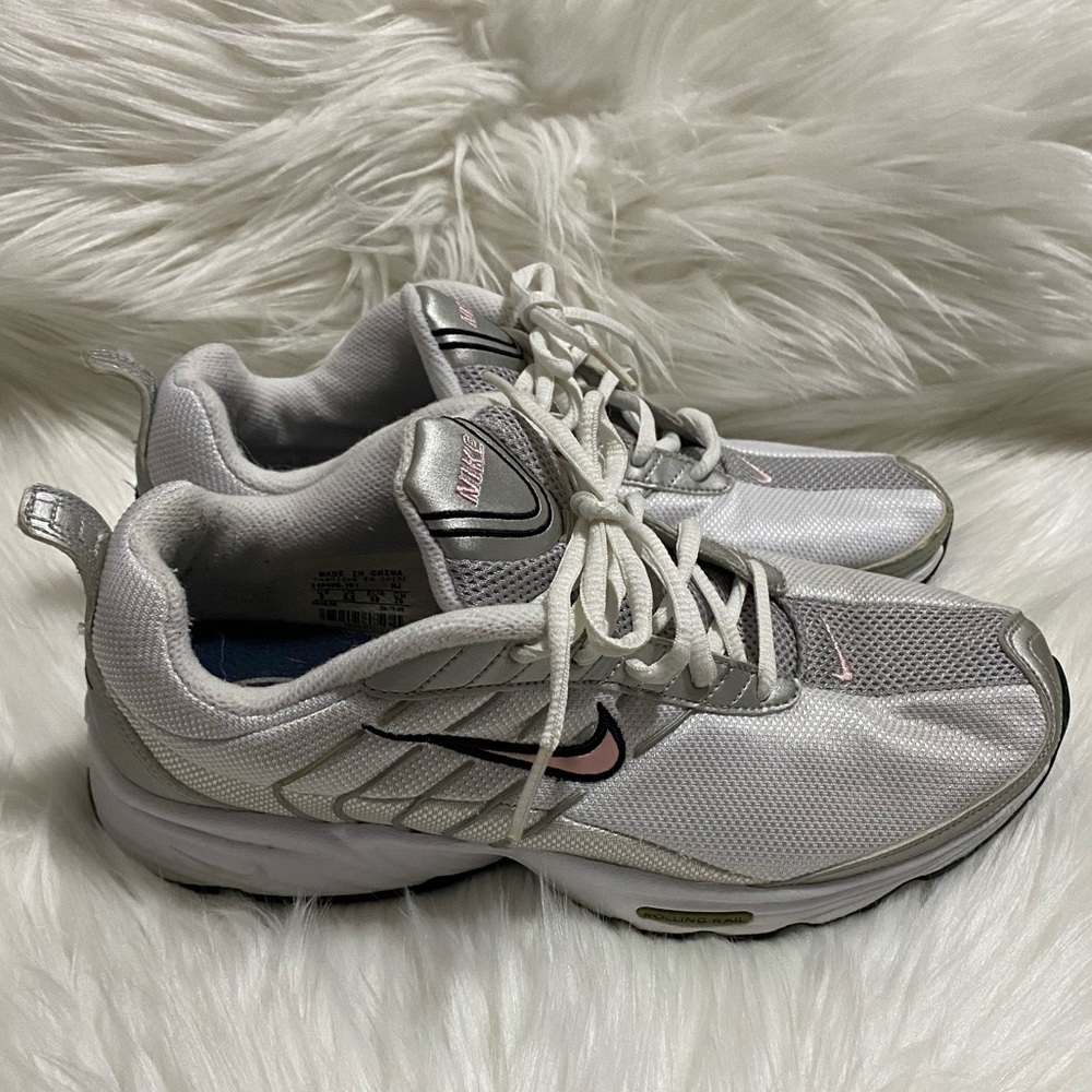 Vintage Women’s Nike Athletic Shoes